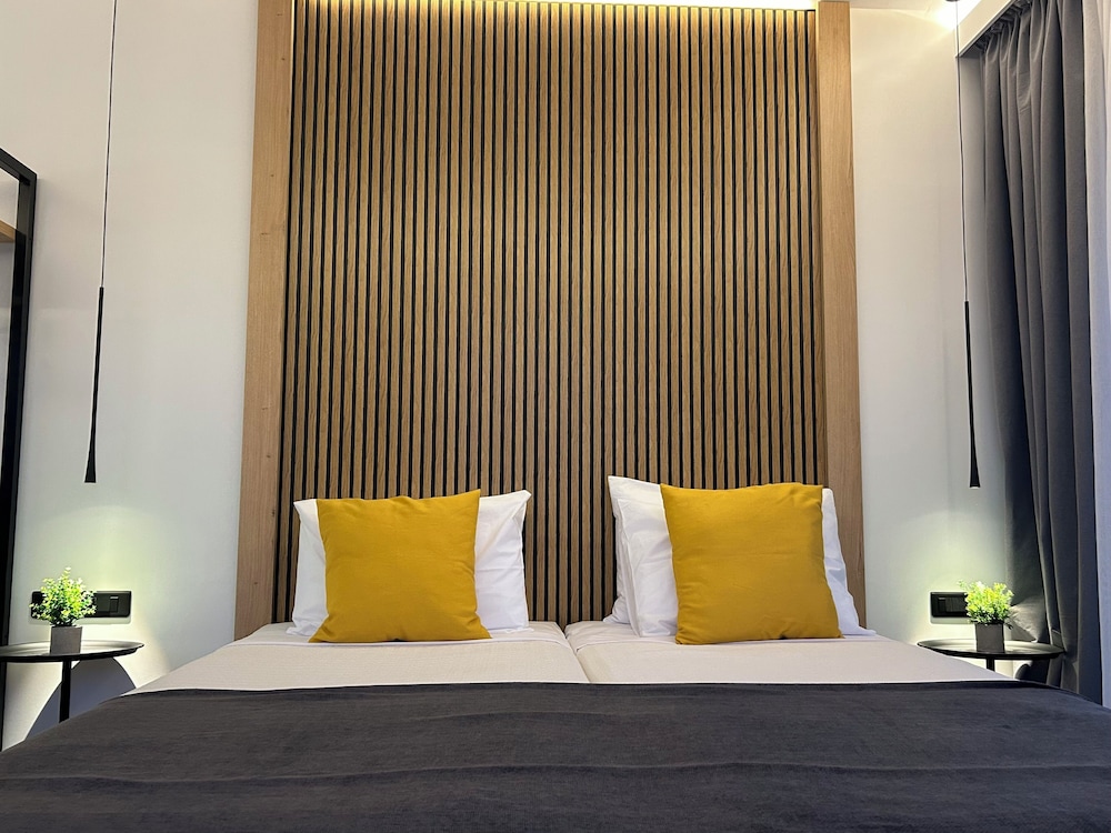 Deluxe Room, 2 Twin Beds, Balcony, City View photo 1