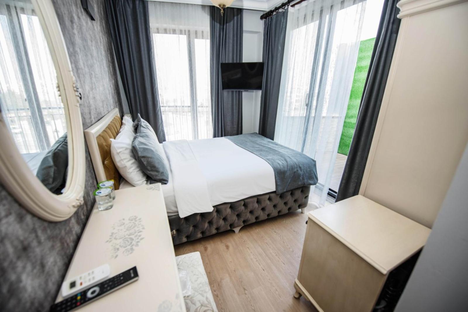 Deluxe Double Room With Balcony And Sea View photo 1