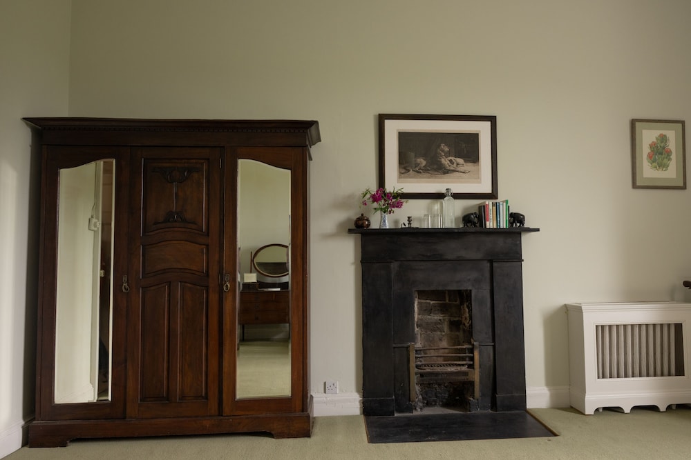 Romantic Double Room, Shared Bathroom (Main House) photo 2