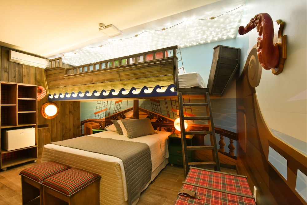 Family Quadruple Room photo 1