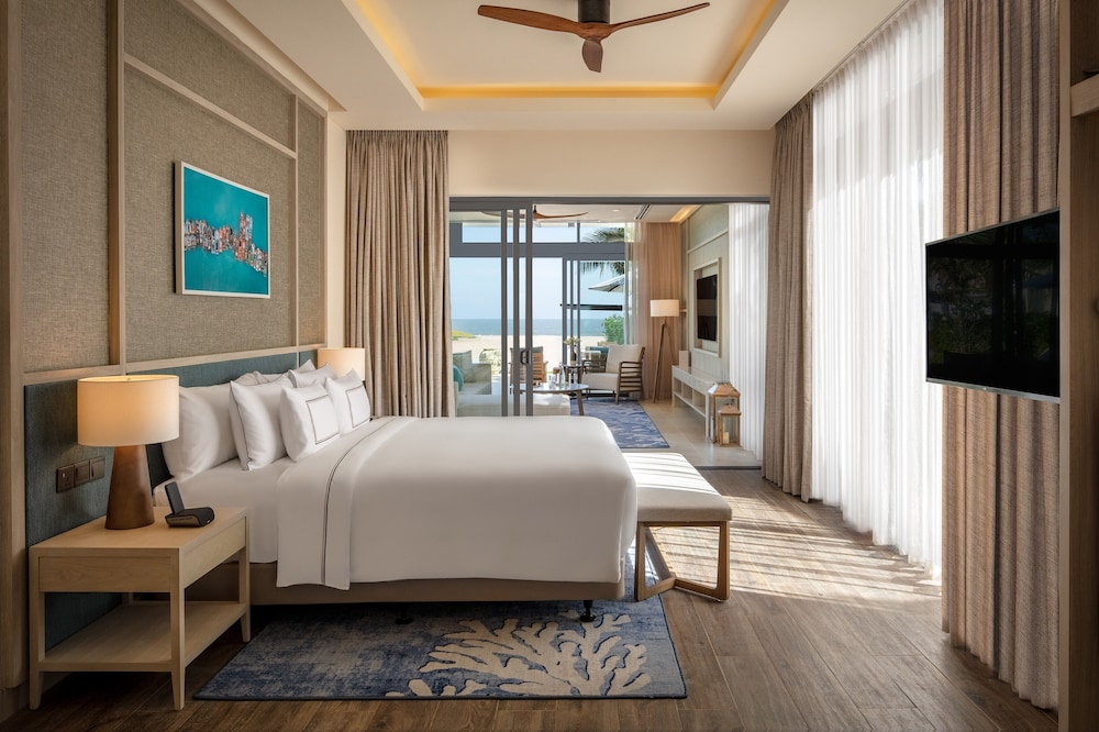 The Level 1-Bedroom Oceanfront Pool Villa - Photo 8