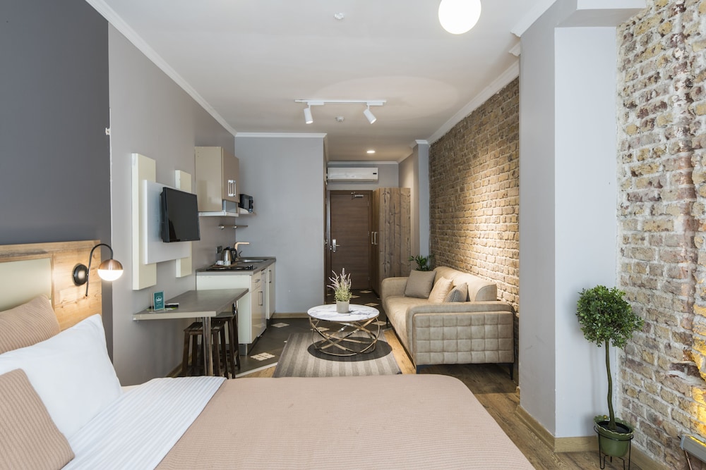 Deluxe Studio Suite photo 1