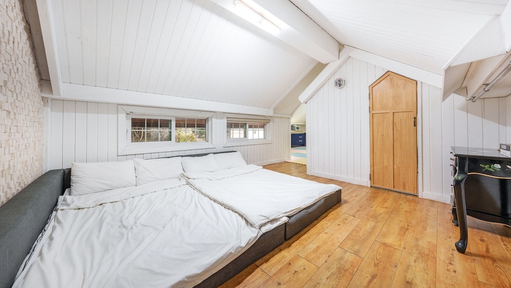 Basic Room, 1 Bedroom (Suite 6(BBQ, Terrace, Spa)) - Photo 6