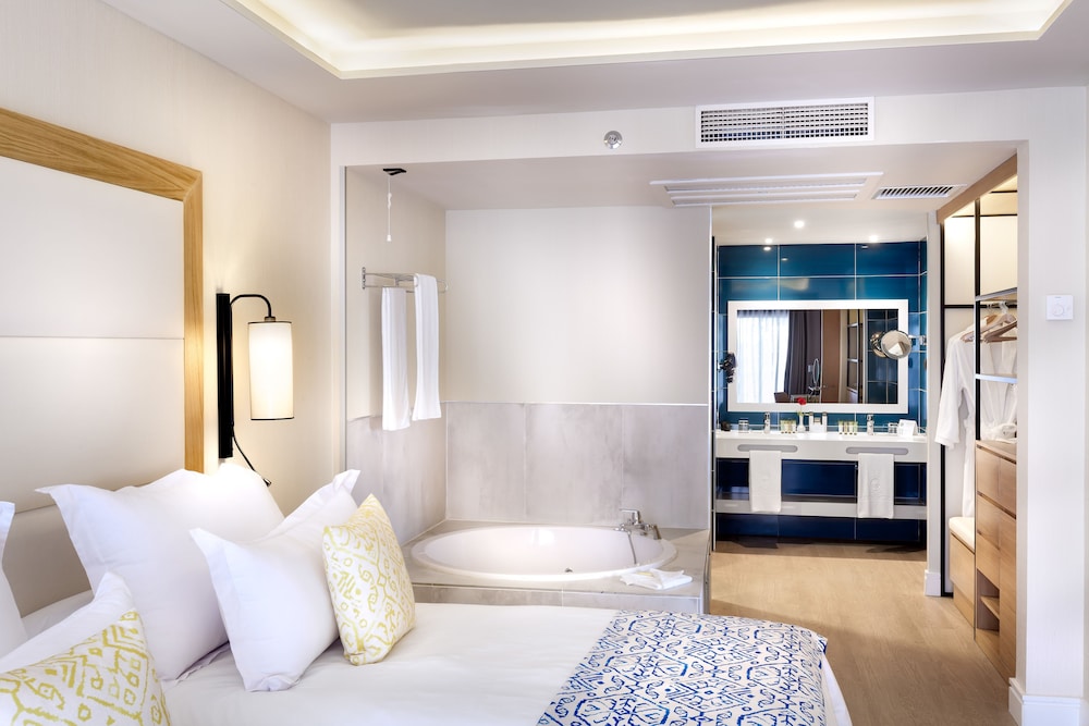 Exclusive Suite, Sea View