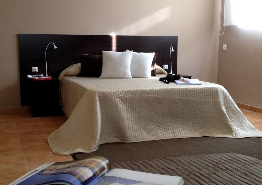 House, 4 Bedrooms, Terrace photo 2