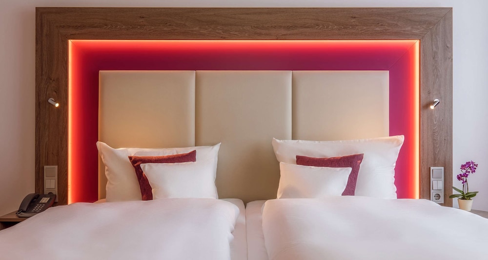 Standard Room, 1 Double Bed, Park View photo 3