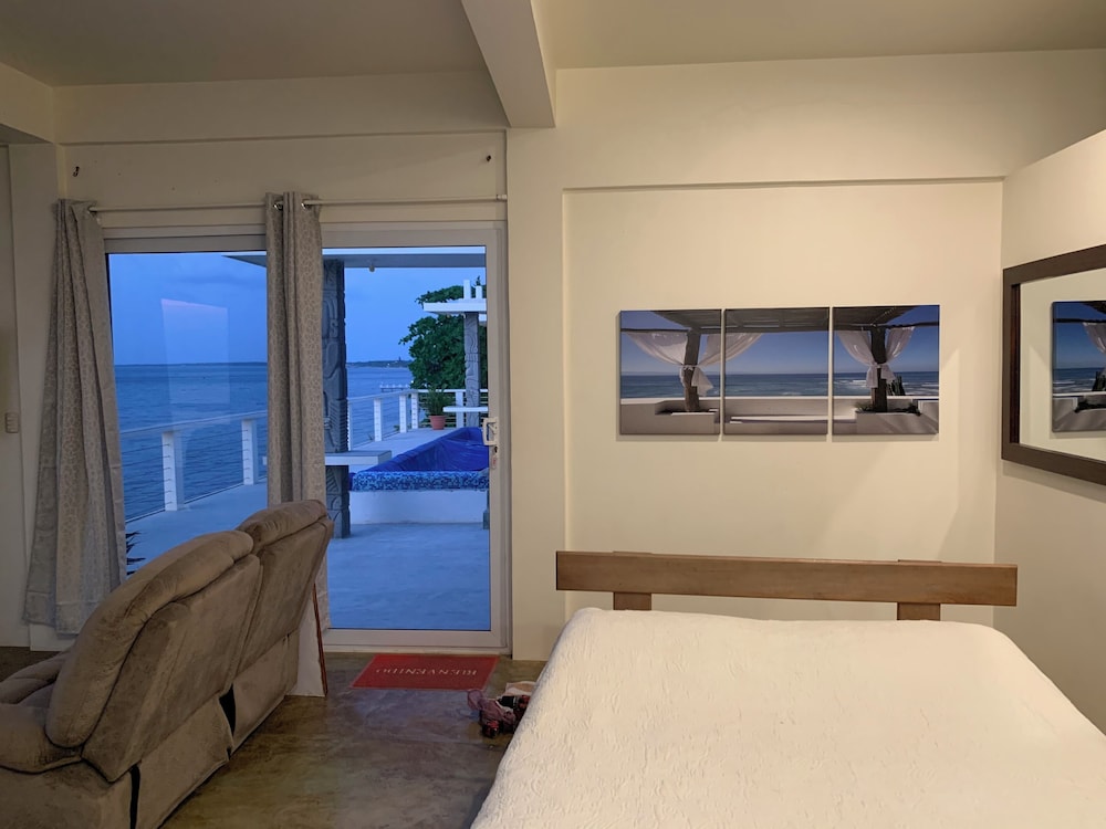 Luxury Penthouse, Beach View photo 1