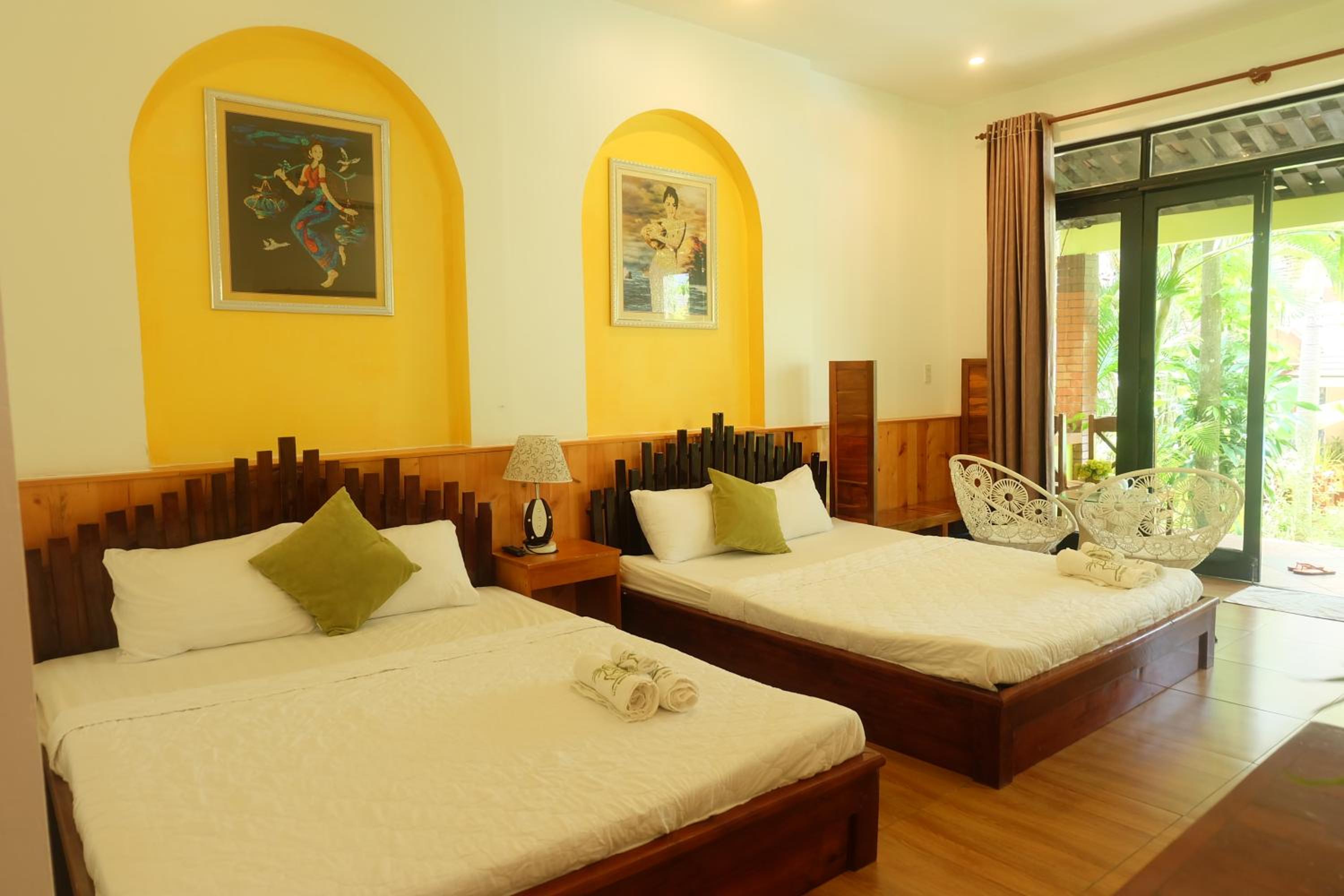 Bungalow (4 Adults) photo 3