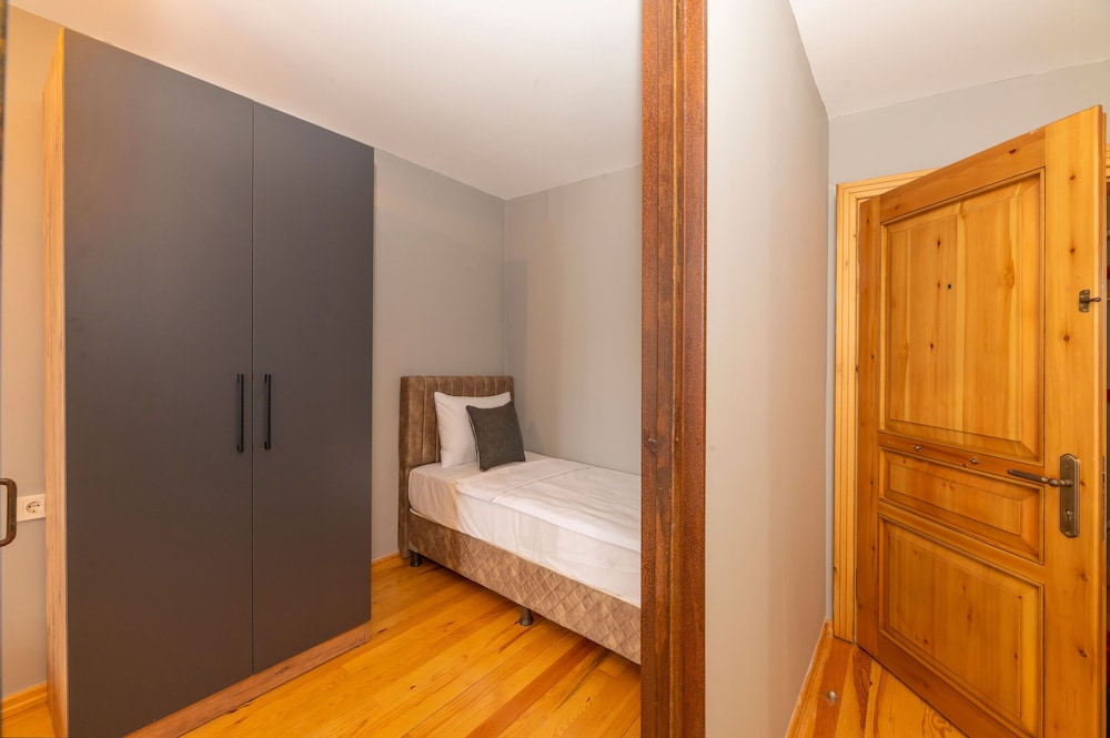 Family Apartment photo 1