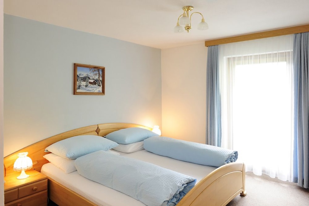 Basic Room photo 2