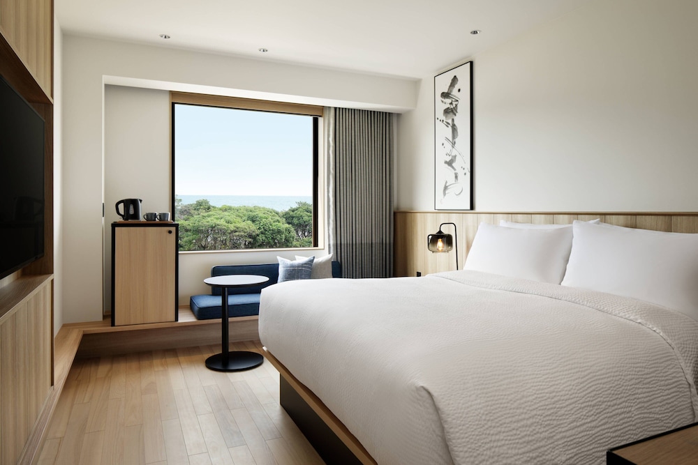 Standard Room, 1 King Bed - Photo 1