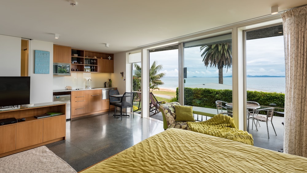 Honeymoon Studio Suite, 1 King Bed, Ocean View