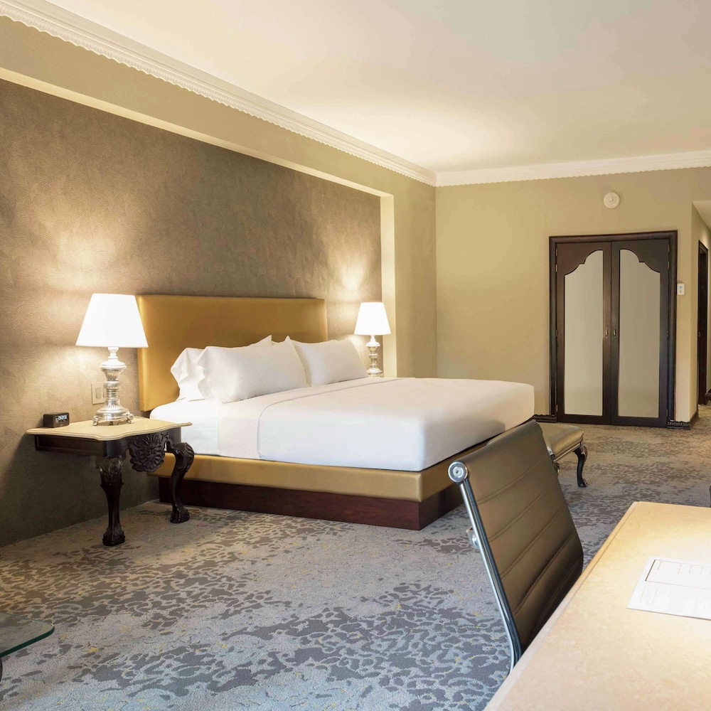 Room, 1 King Bed, Accessible - Photo 1