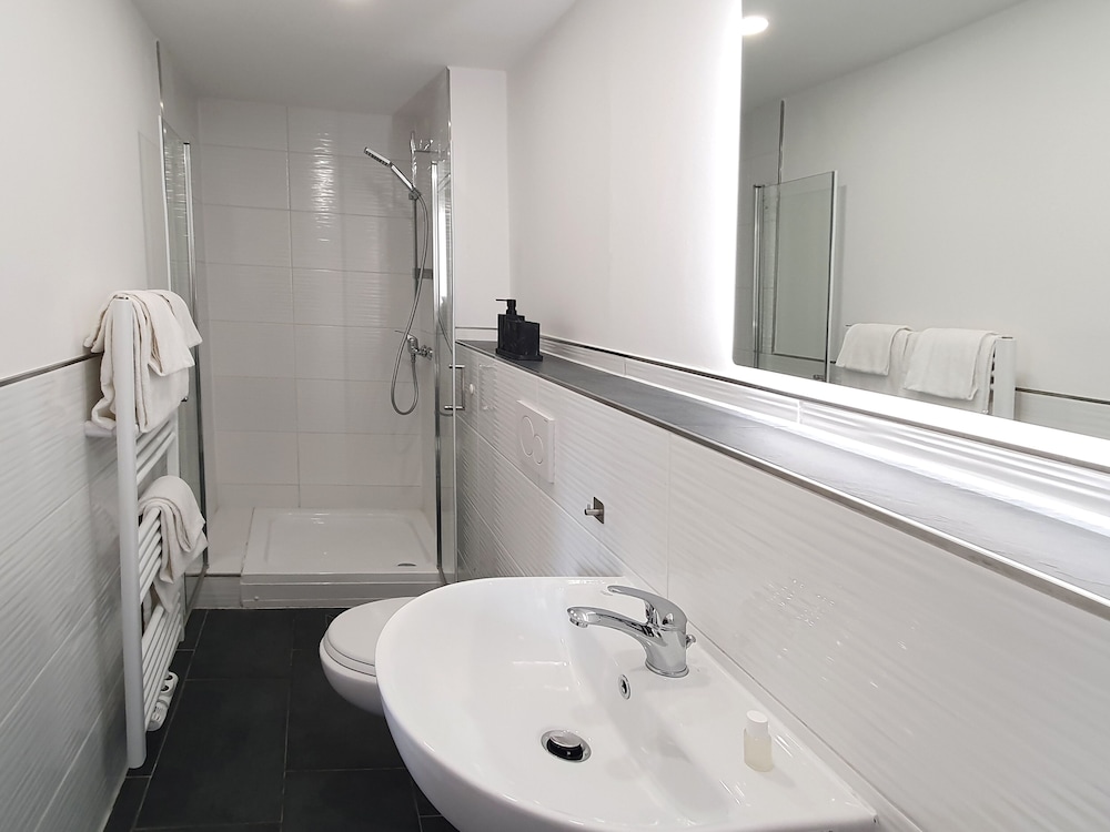 Double Room - Photo 27