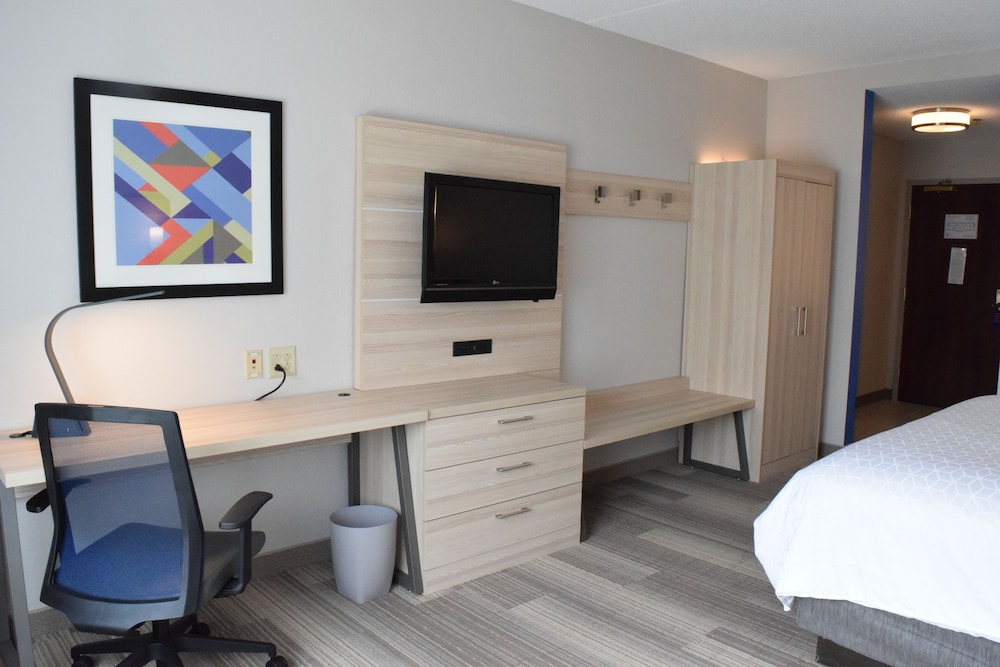 Suite, 2 Double Beds (Additional Living Area) - Photo 2