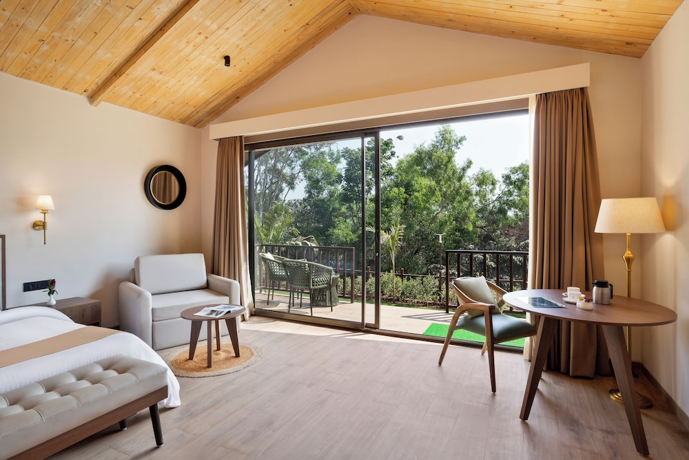 Premium Double Room, Courtyard View photo 3