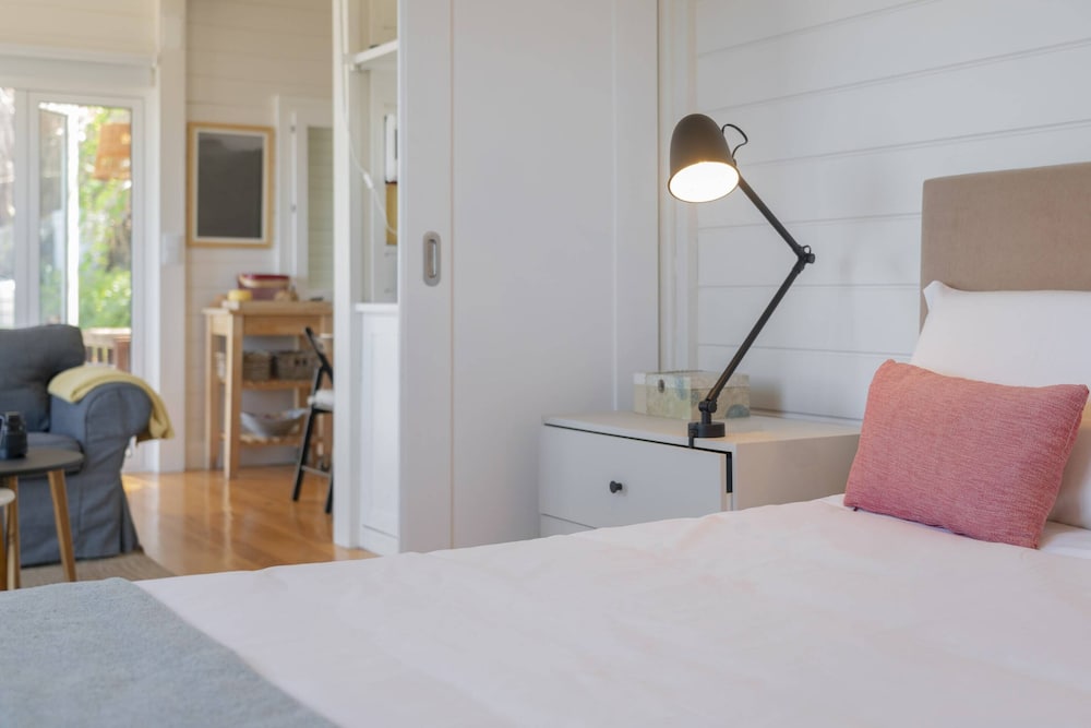 Basic Cottage, Multiple Beds
