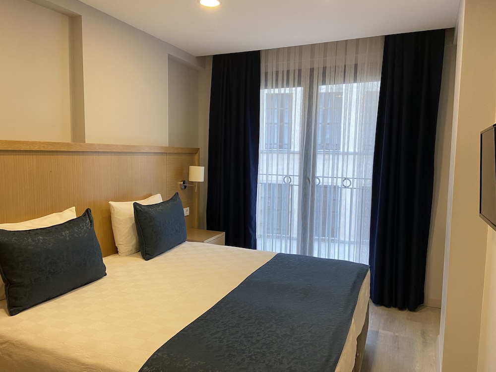 Economy Double Room, City View