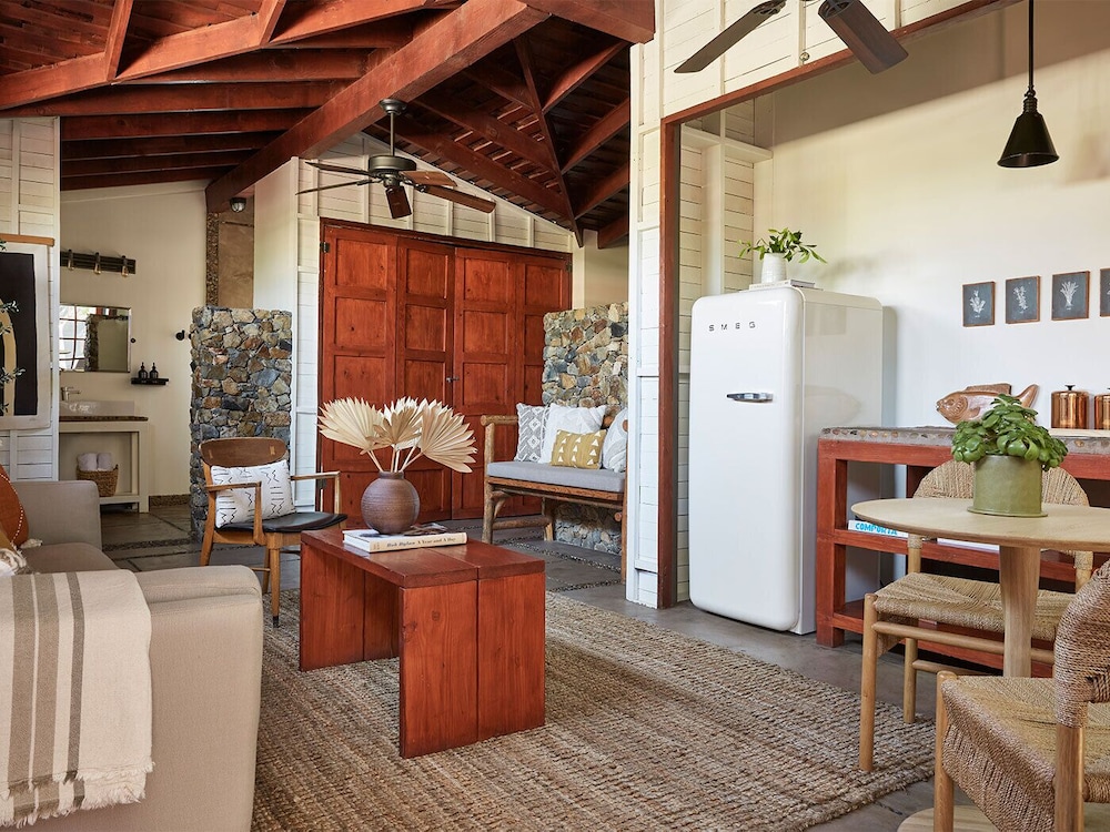 Suite (The Cabin) photo 1