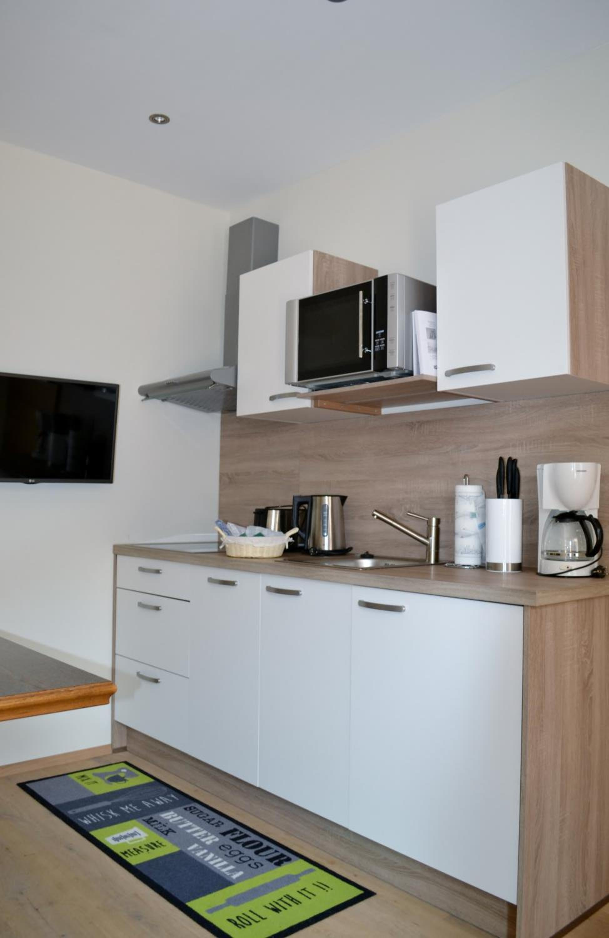 One-Bedroom Apartment photo 2
