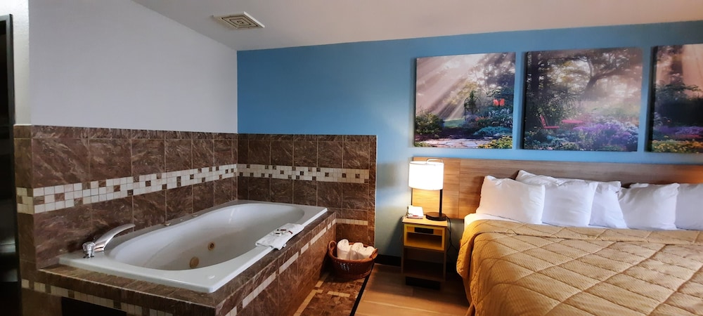Business Room, 1 King Bed, Non Smoking - Photo 6