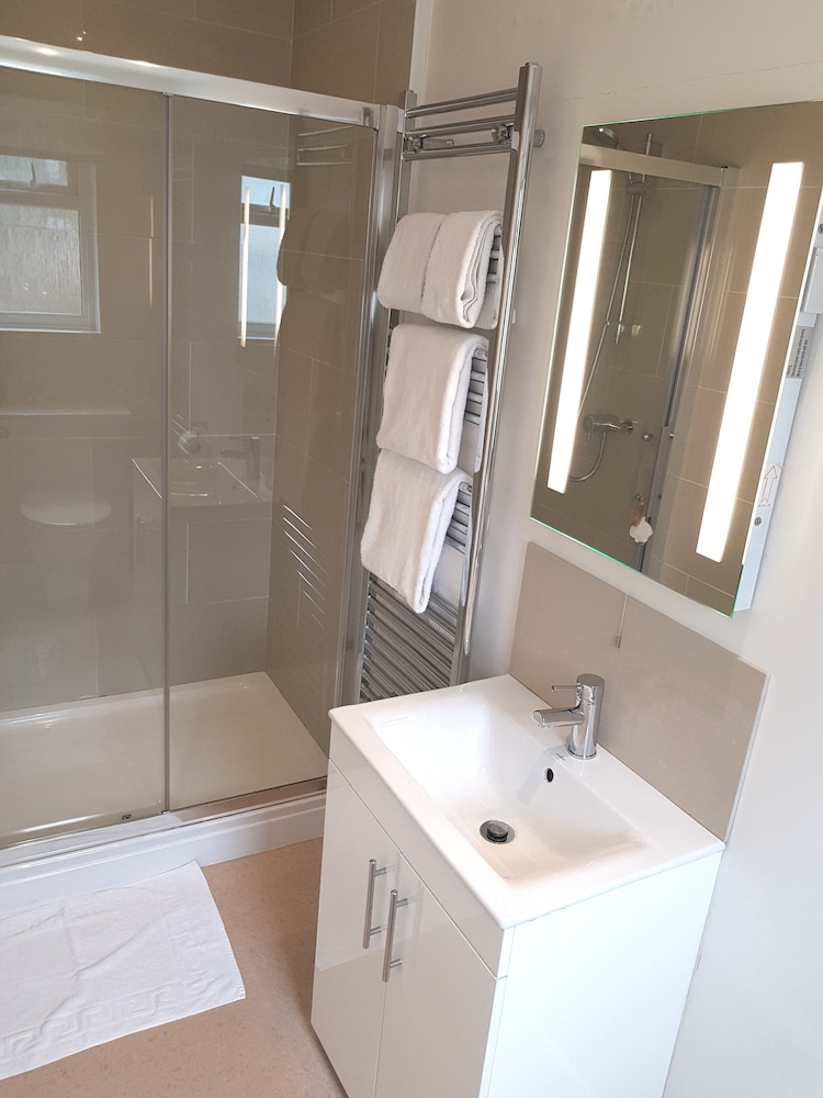 Quadruple Room, Ensuite - Photo 17