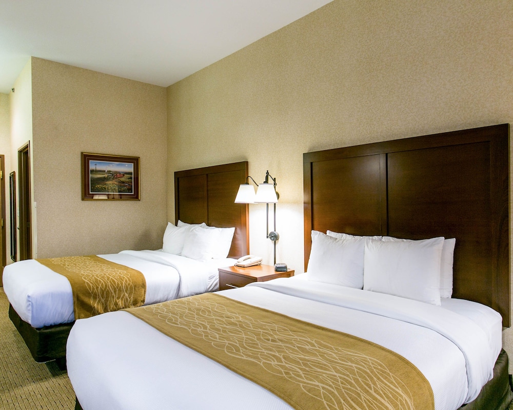 Standard Room, 2 Queen Beds, Non Smoking - Photo 1