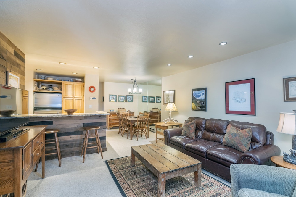 Condo, 1 Bedroom