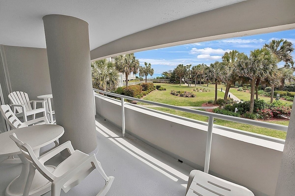 Condo, 2 Bedrooms