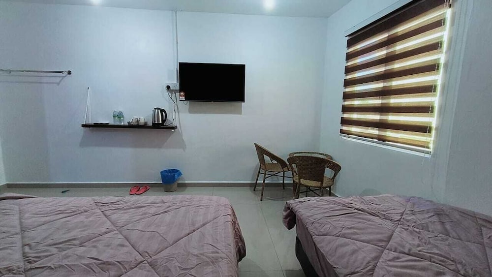 Deluxe Triple Room photo 2