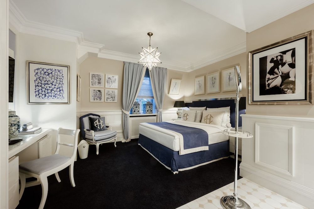 Premium Room (designed by PATRICK HELLMANN) Premium Room (designed by PATRICK HELLMANN)