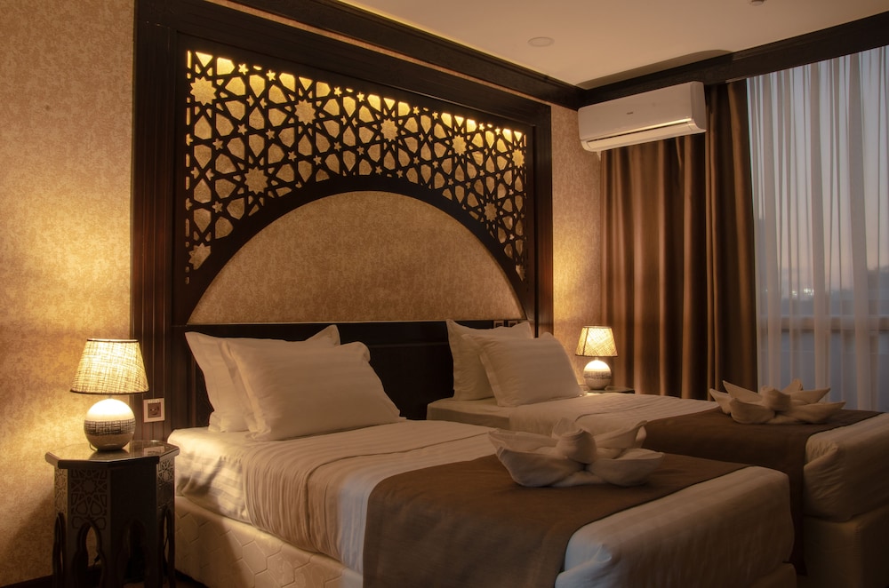 Standard Twin Room - Photo 1