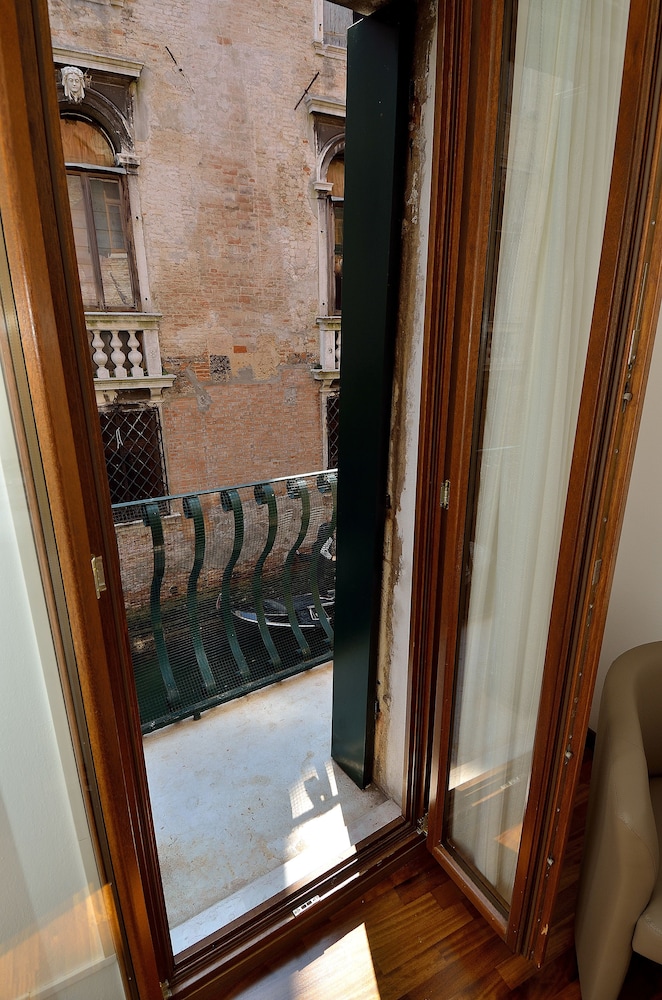 Apartment, 2 Bedrooms, Canal View (Calle Casseleria) photo 3