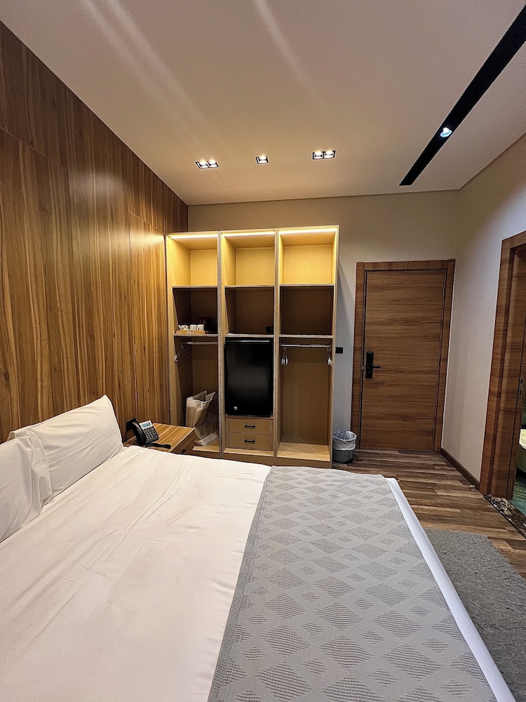 Signature Room photo 3