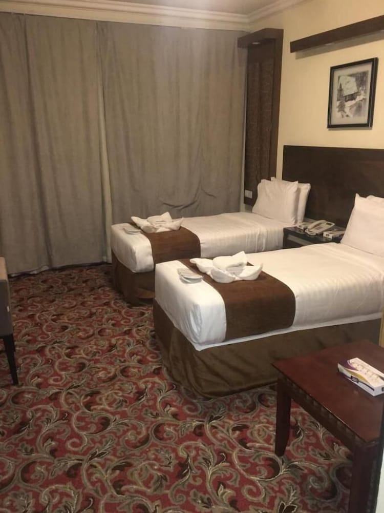 Standard Double or Twin Room - Photo 5