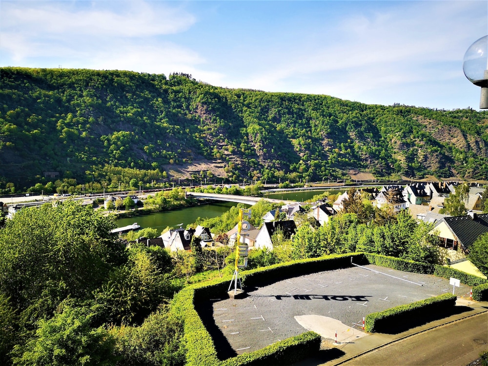 Deluxe Double Room, Balcony, River View photo 2