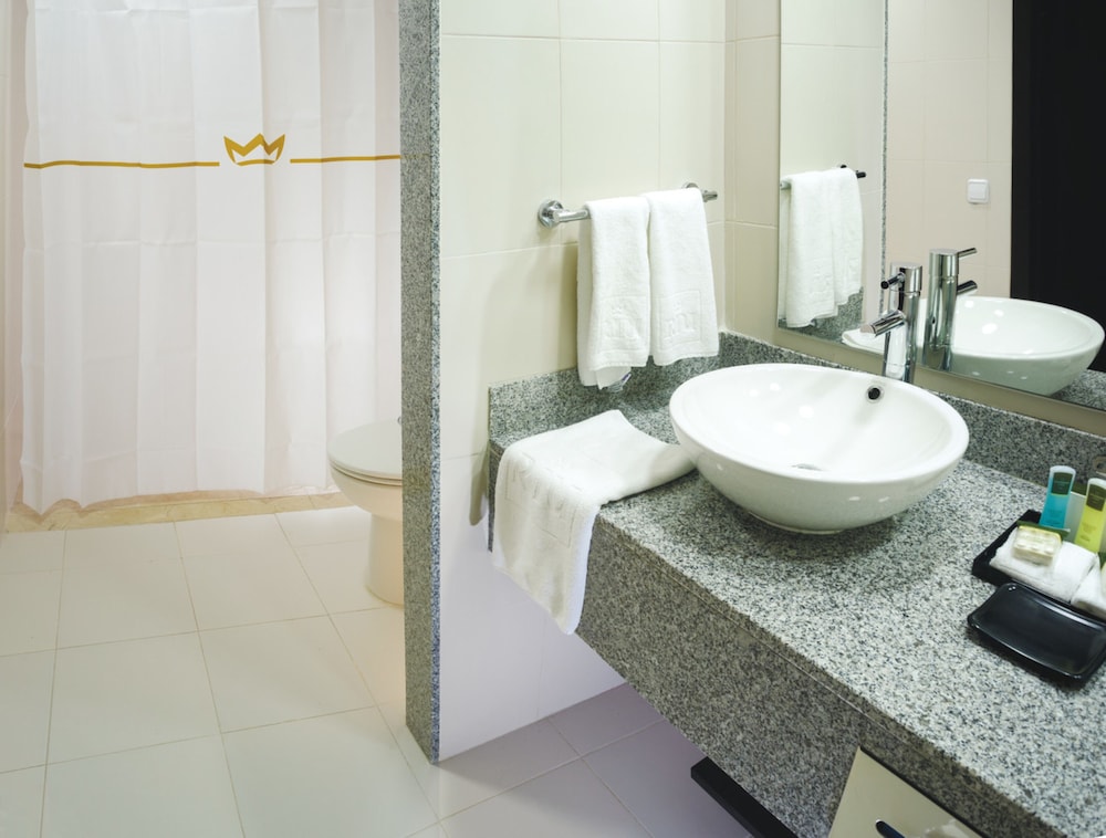 Standard Double Room, Connecting Rooms (l)