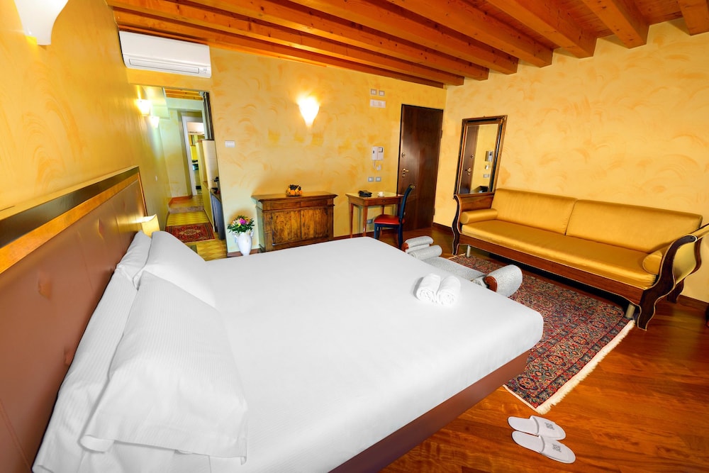 Quadruple Room photo 2