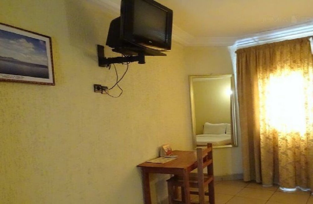 Standard Double Room photo 3