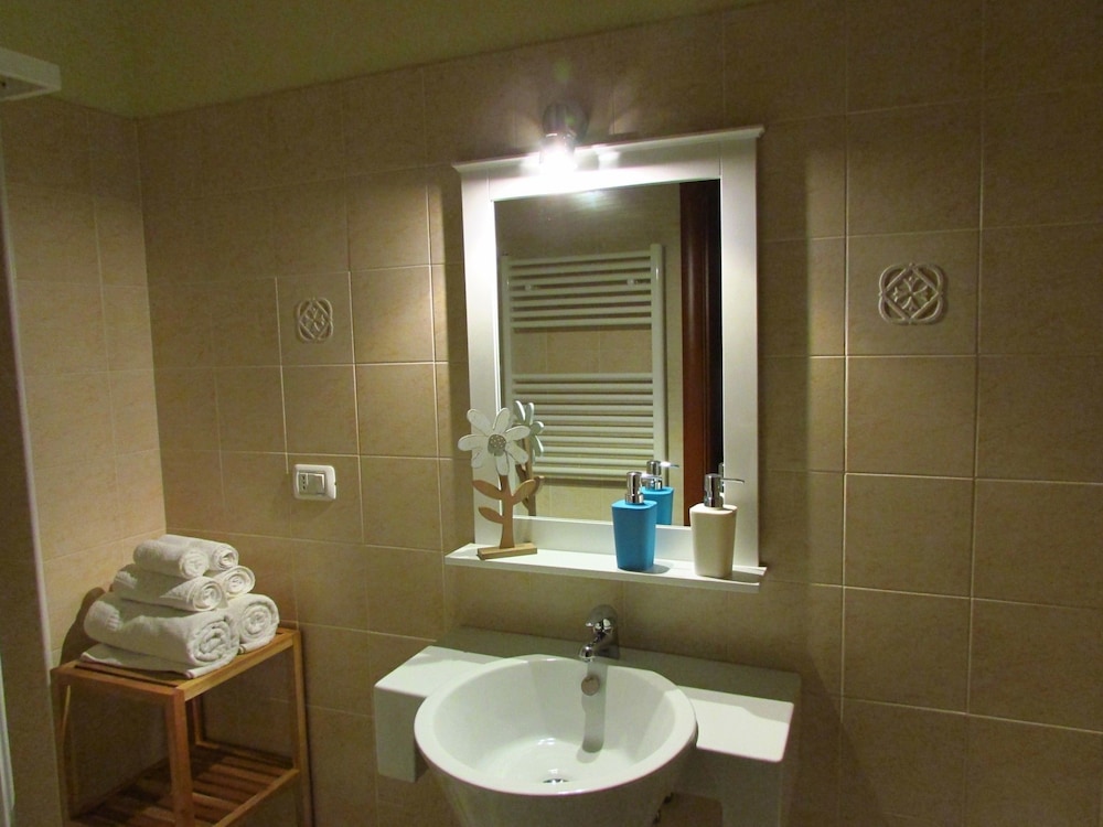 Basic Double or Twin Room photo 2