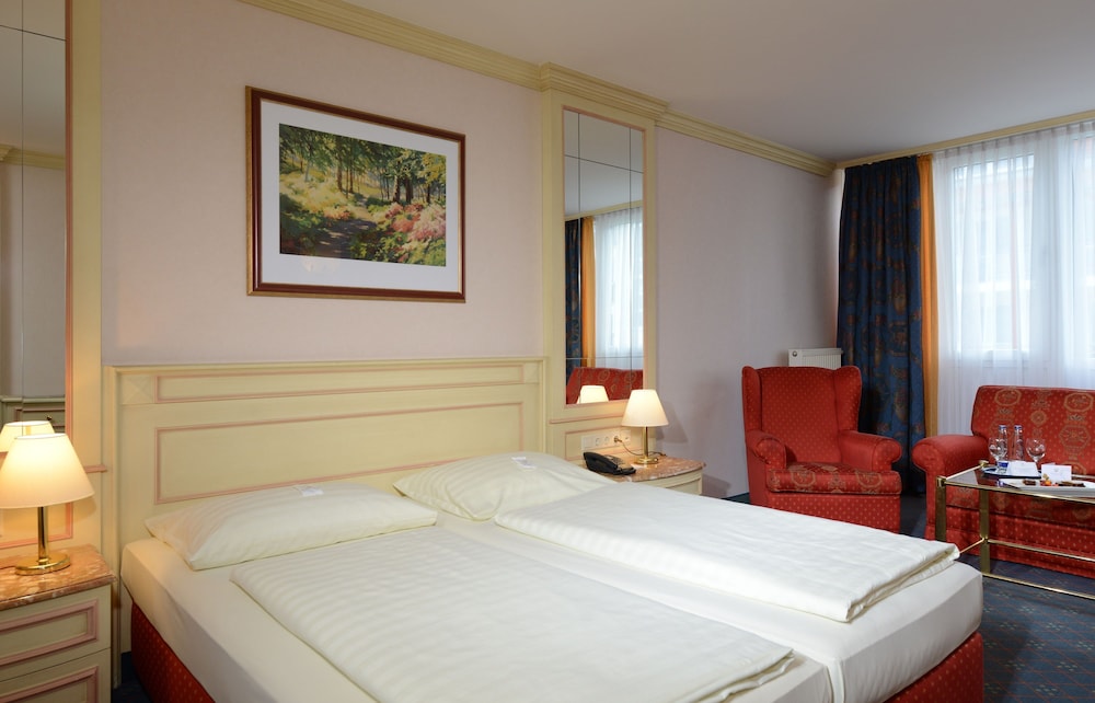 Basic Double or Twin Room photo 2