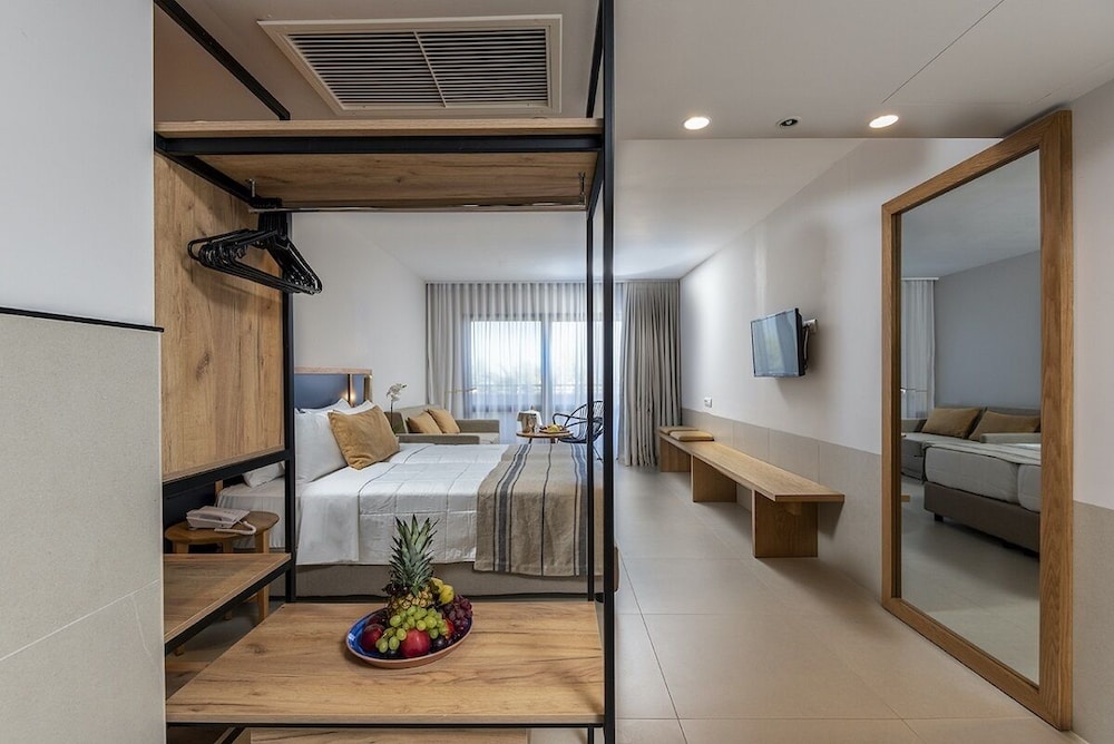 Junior Suite, Sea View photo 2