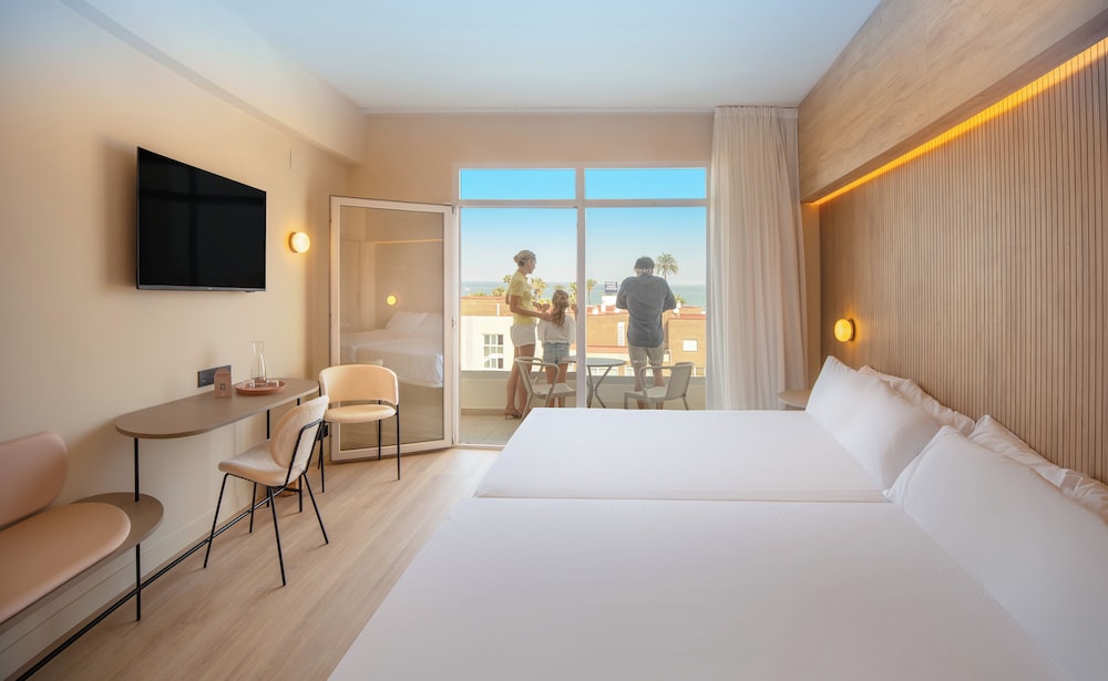 Superior Room, Terrace, Sea View (2 Adultos + 2 Children)
