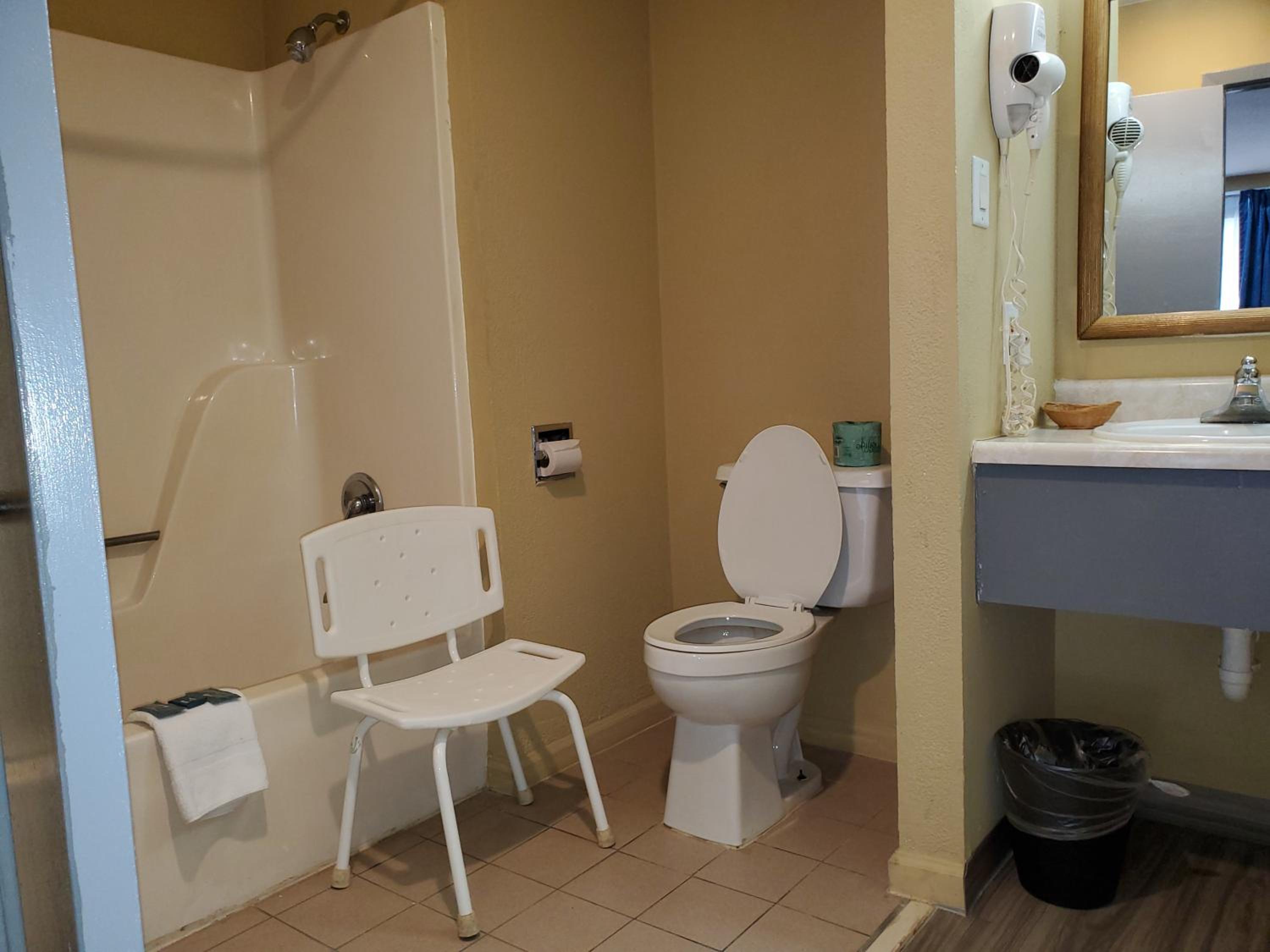 King Room - Disability Access photo 2