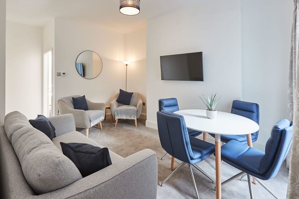 Apartment photo 1