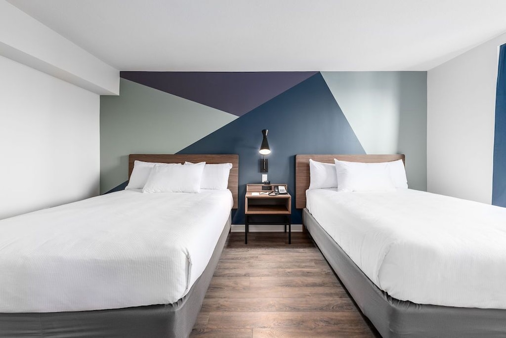 Superior Room, 2 Queen Beds, Private Bathroom