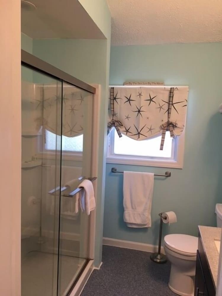 Premium Room, 1 Queen Bed, Ensuite, Corner photo 3