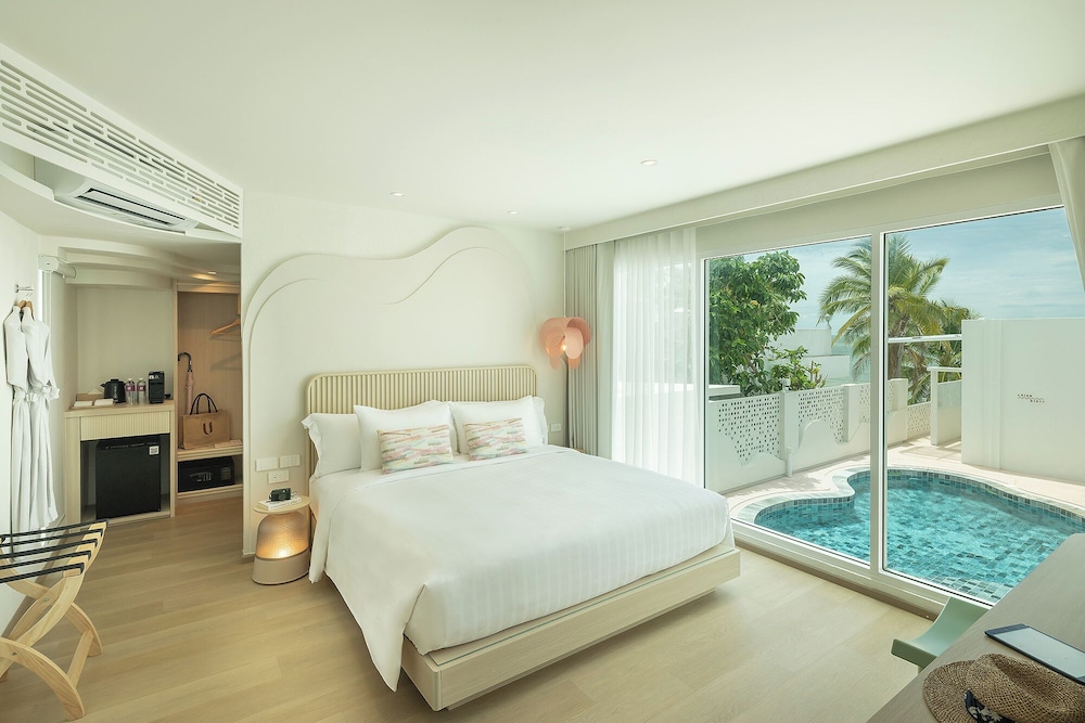 Cozy Seaview Room - Photo 1
