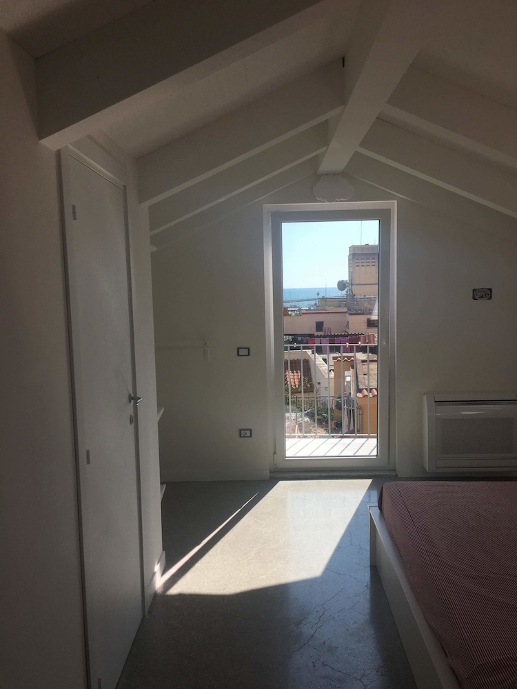 Deluxe Double Room, Ensuite, Sea View
