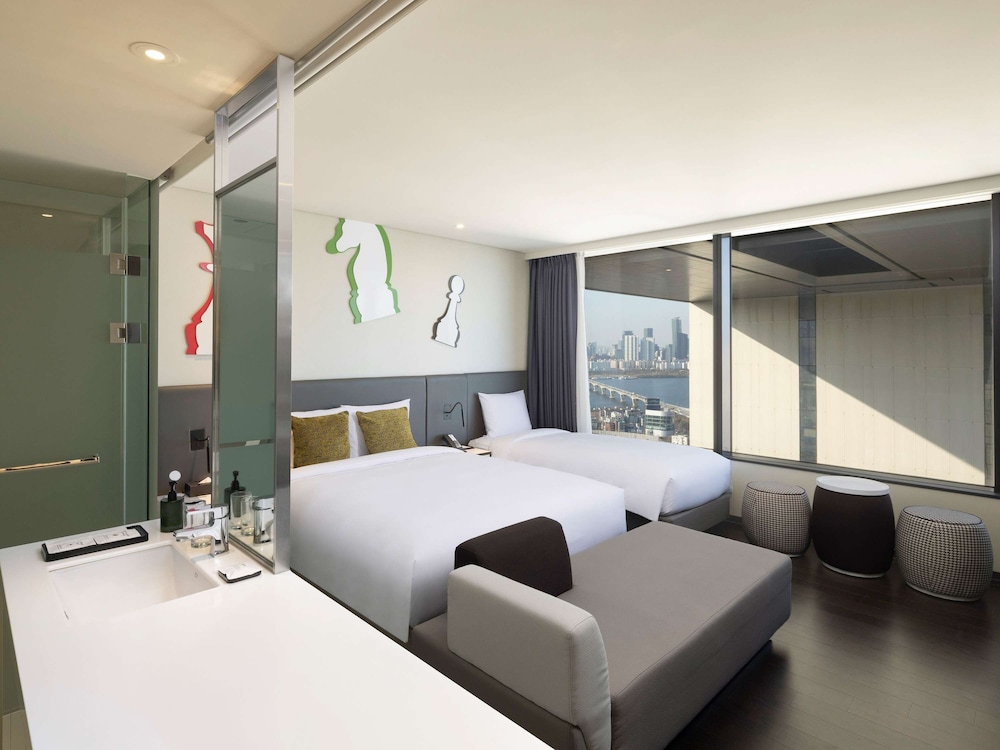 Junior Suite, Multiple Beds photo 3